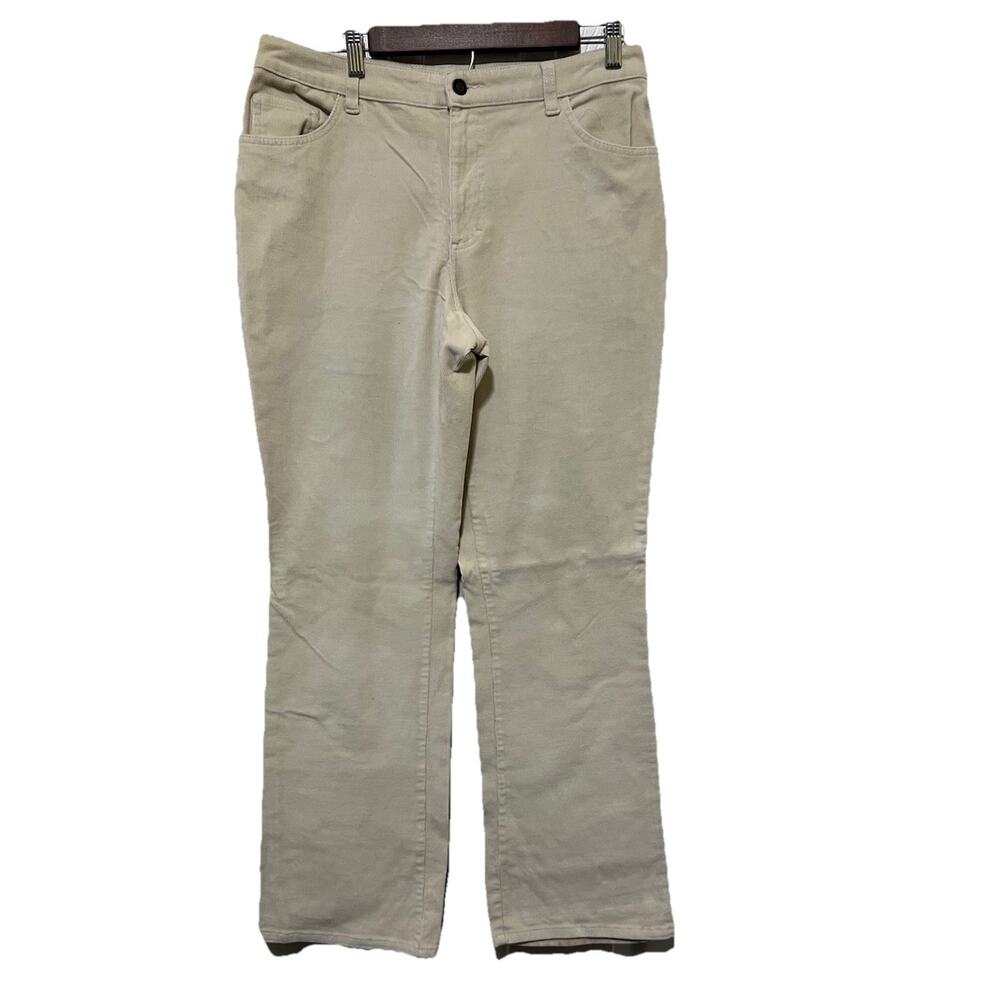 St. John’s Bay Women’s Bootcut Corduroy Jeans Cream Size‎ 12 EUC 32x31